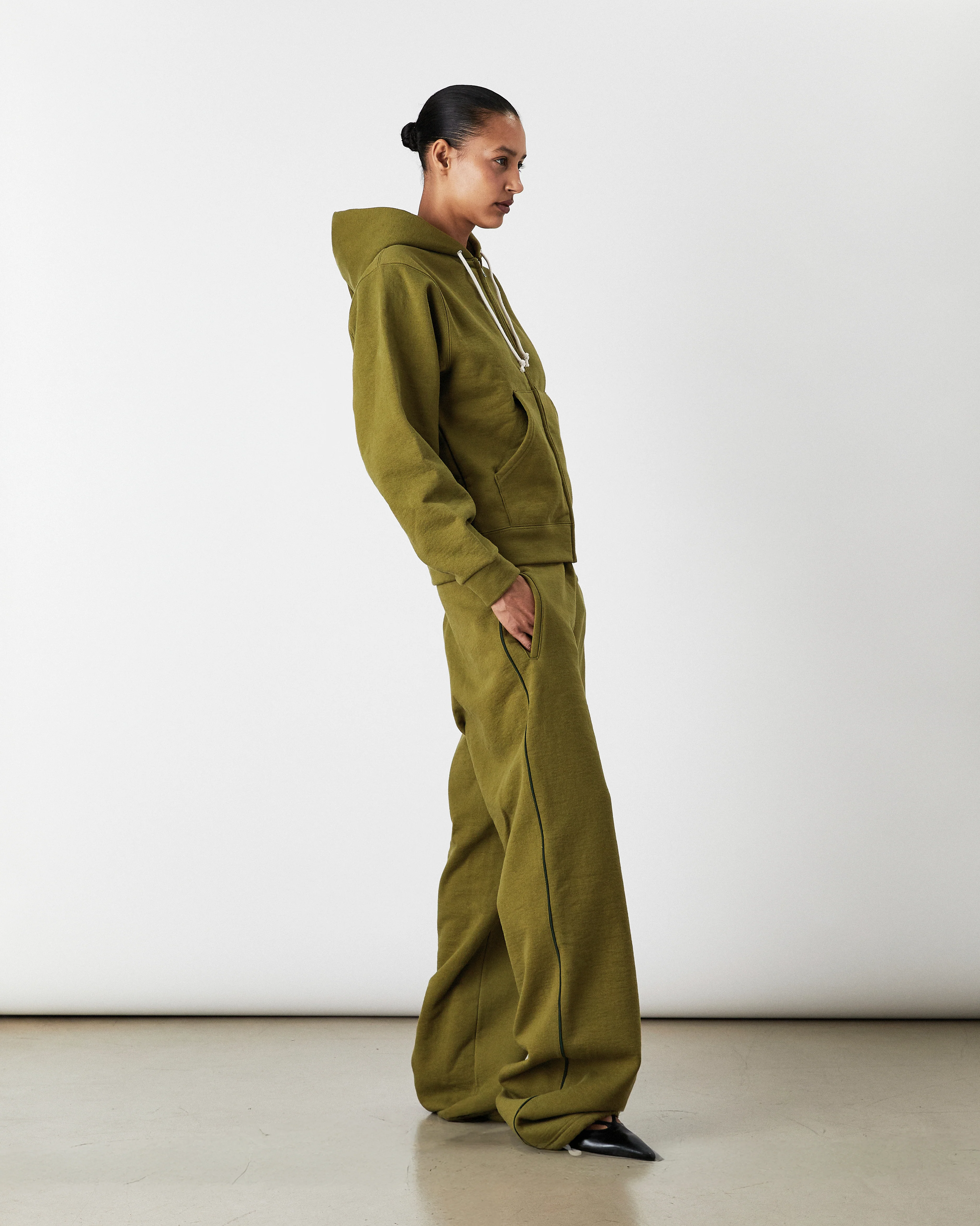 VCSP001 OLIVE BRANCH DUO SWEATS - Image 2